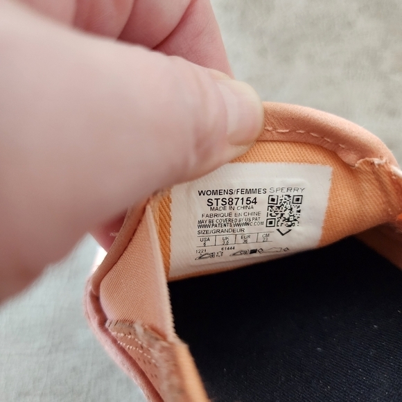 Sperry Women's Crest Twin Gore Leather Wave Perforated Sneaker - Picture 7 of 7